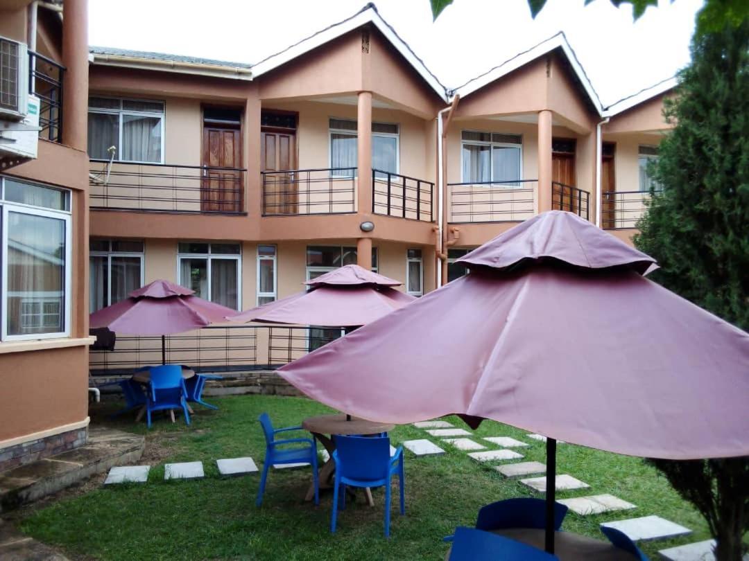 Westcliff Hotel Lira Exterior foto